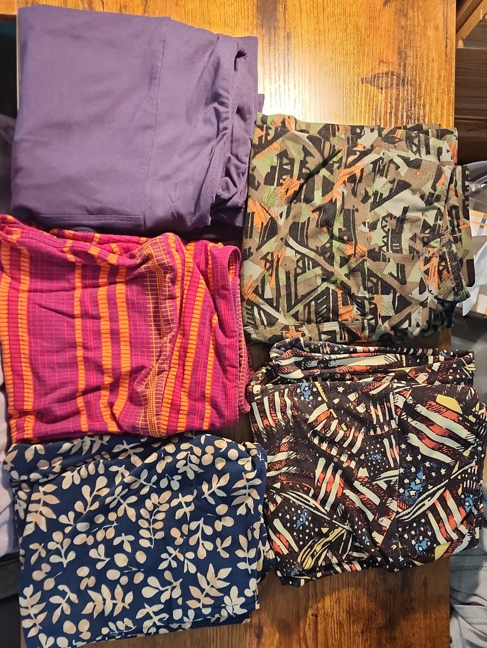LuLaRoe Graphic Leggings Bundle OS Lot of 5 Americana, Camo, Purple, Leaf, Pink